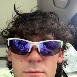 Meet your Posher, Jonathan